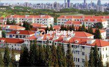 合成樹脂瓦與屋頂?shù)纳蚀钆? title=