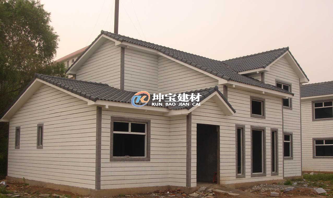 選用坤寶樹脂瓦，入住別墅不是夢(mèng)！