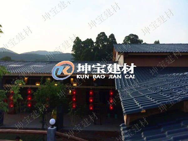 依山傍水，樹脂瓦就是這么美！