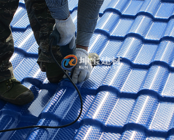 屋頂漏水推薦更換秸稈瓦